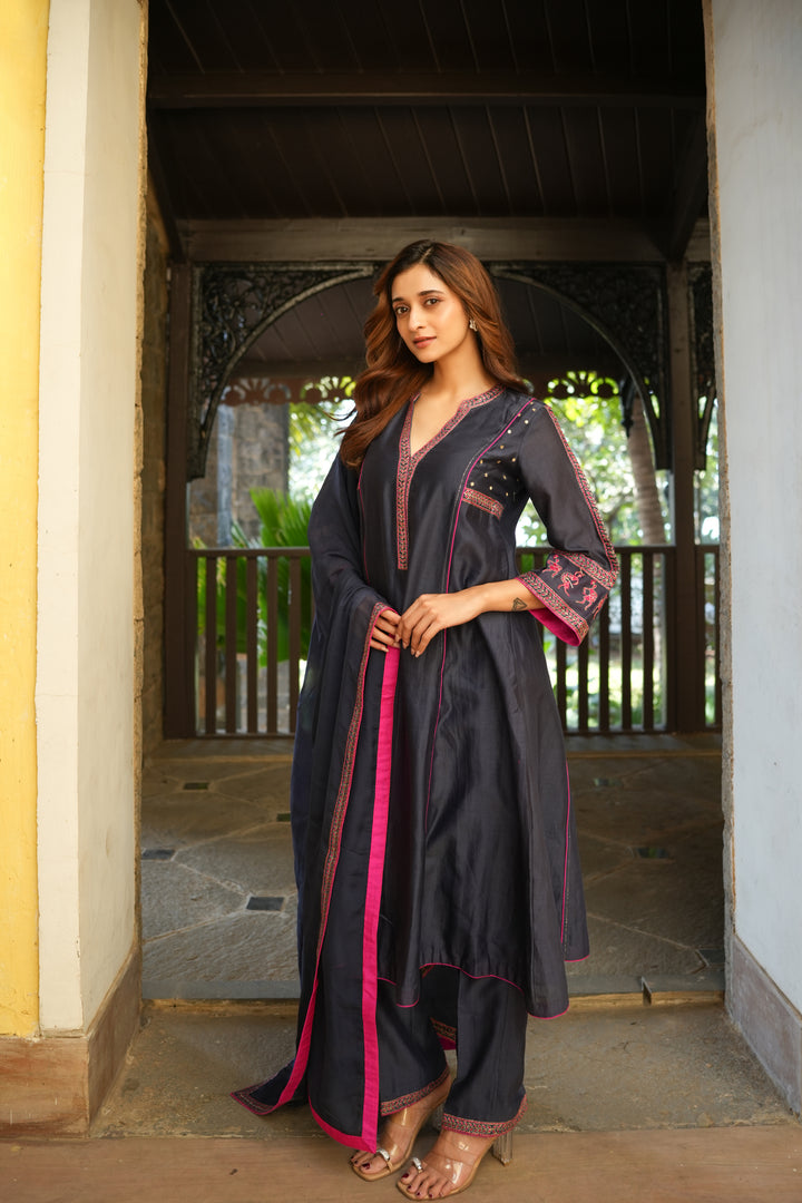 Katha Navy blue suit