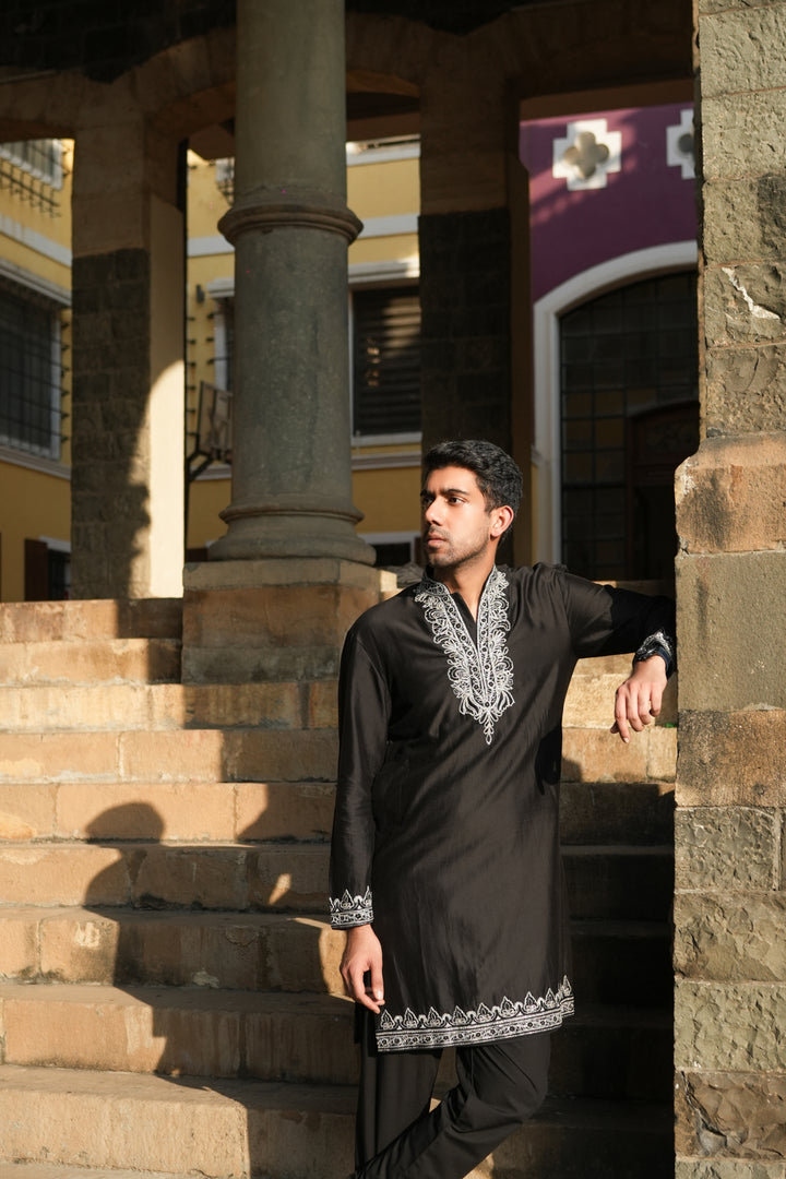 Ayaska Black Kurta Set