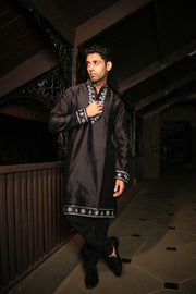Shilaan Black Kurta Set