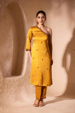 Load image into Gallery viewer, Sitara Off Shoulder (Yellow)
